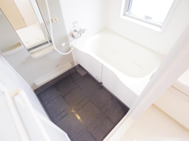 バス・シャワールーム　日々の疲れを癒すお風呂付です