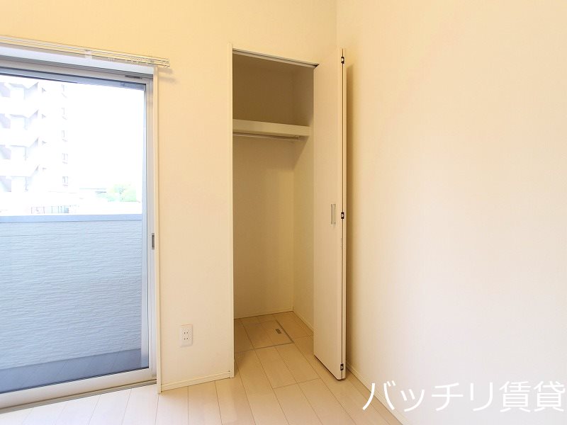 収納　別号室タイプの為、現状を優先致します。