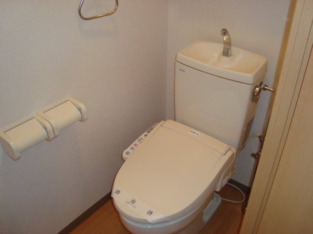 トイレ　シャワー付トイレ