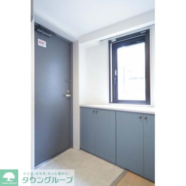 玄関　※写真は同タイプ住戸です。