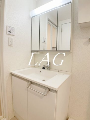 洗面設備　独立洗面台です。