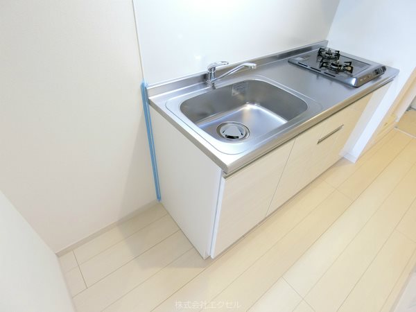 キッチン　2口ガスのシステムキッチンです。