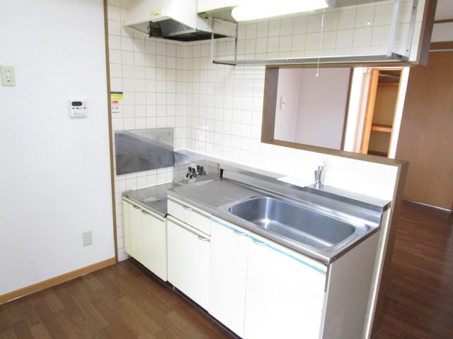 キッチン　同物件別部屋のお写真です