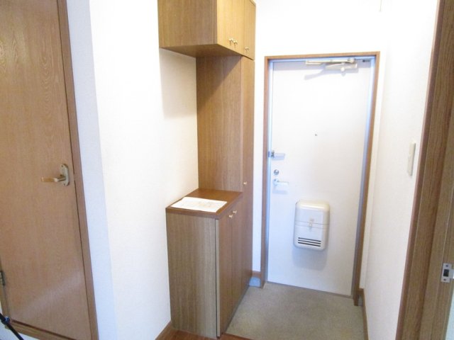 玄関　同物件別部屋のお写真です