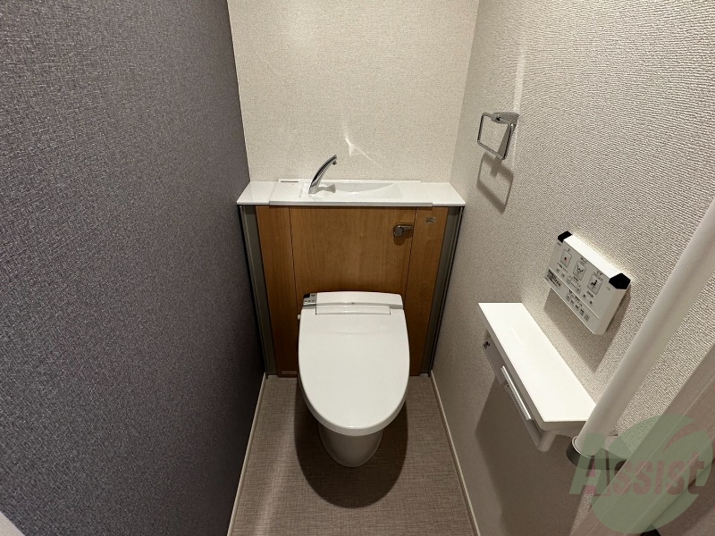 トイレ　トイレは綺麗でウォッシュレットも付いて快適にお使い頂けます。