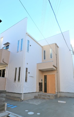 建物外観　落ち着いた雰囲気の外観です