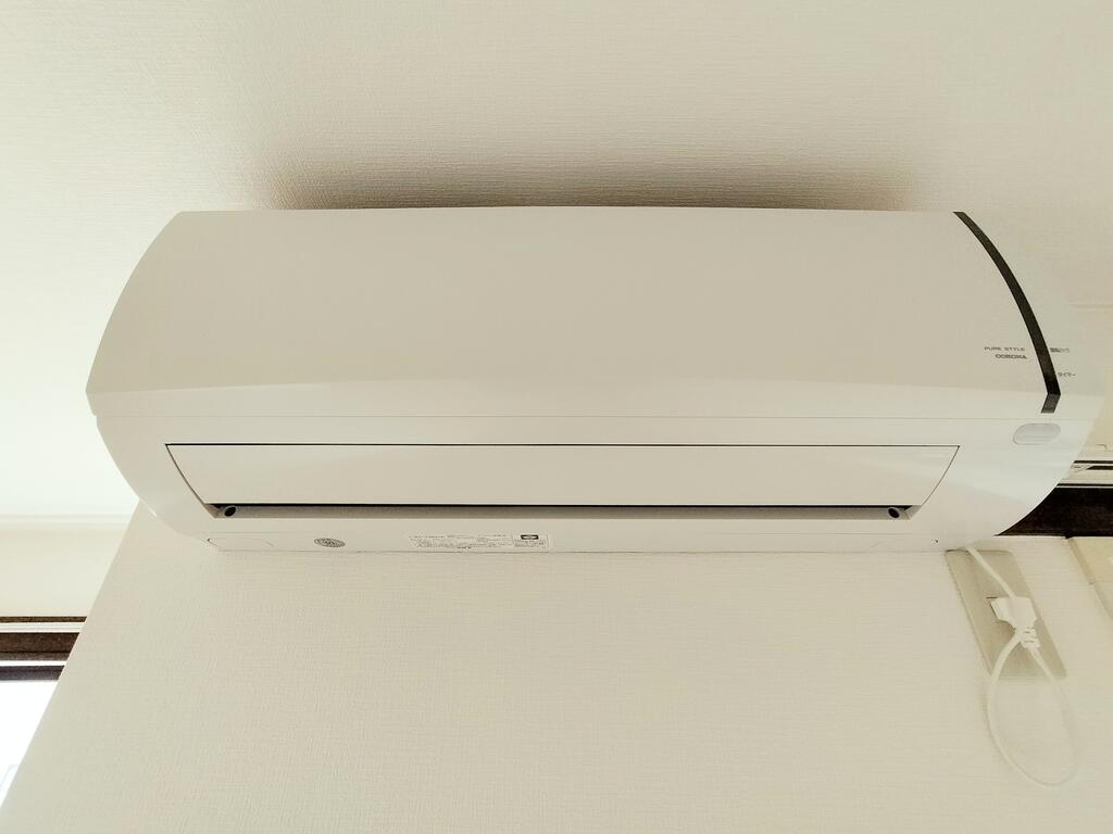 その他設備　夏もカラッと快適なエアコン付き♪