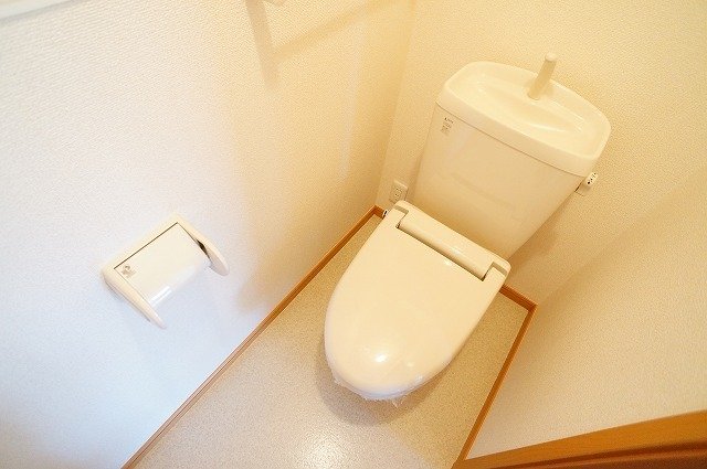 トイレ　トイレもきれいです