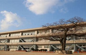 小学校　太子町立斑鳩小学校（小学校）まで420m