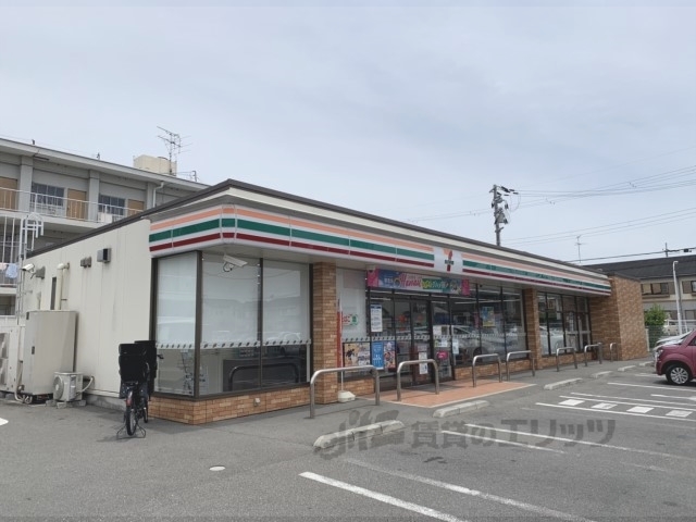 コンビニ　セブン－イレブン奈良法蓮町店（コンビニ）まで600m