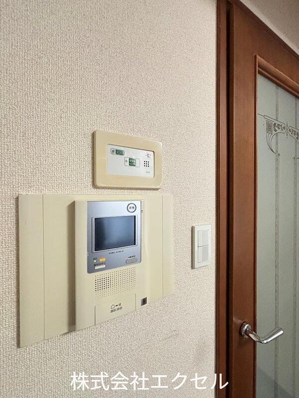 セキュリティ　TVモニターホン付きです。