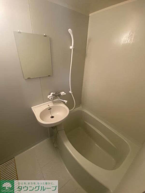 バス・シャワールーム　※別部屋参考写真