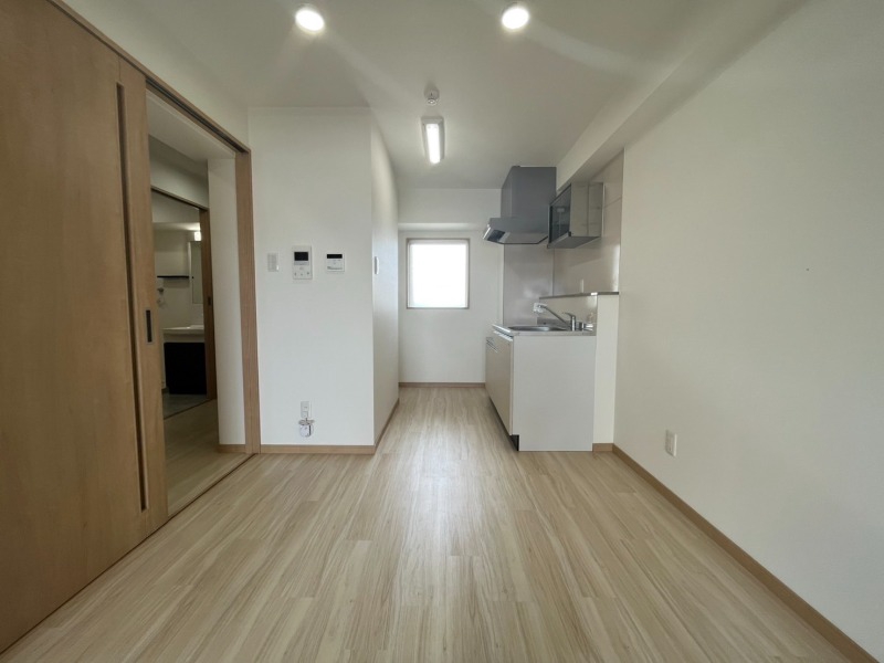 キッチン　別部屋の参考写真になります