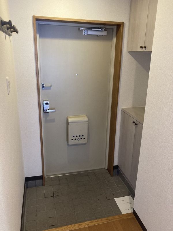 玄関　★お問い合わせはタウンハウジングまで★