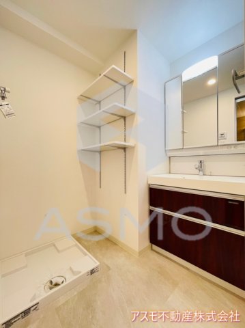 洗面設備　同マンション別部屋　参考写真