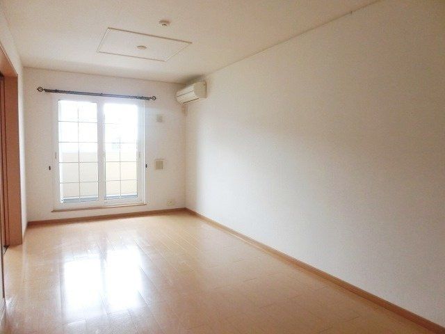 居室・リビング　日当たり良好です