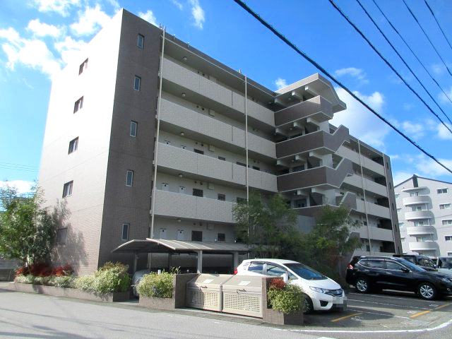 建物外観　2016年12月撮影