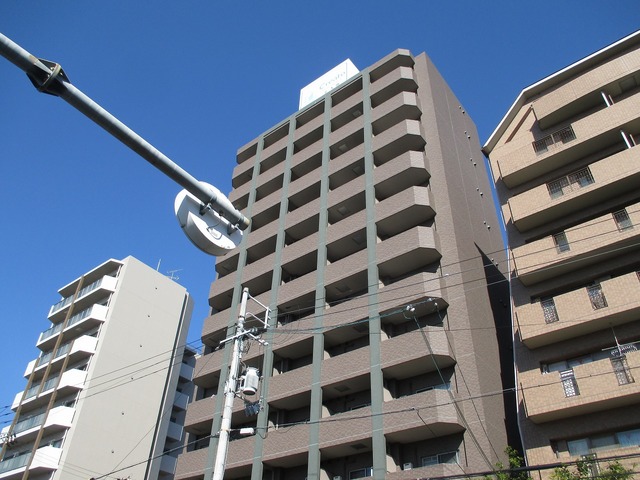 建物外観　重厚感溢れる外観です