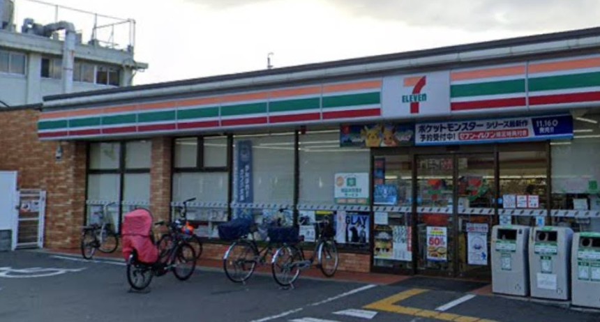 コンビニ　セブンイレブン 豊中千成町店（コンビニ）まで327m