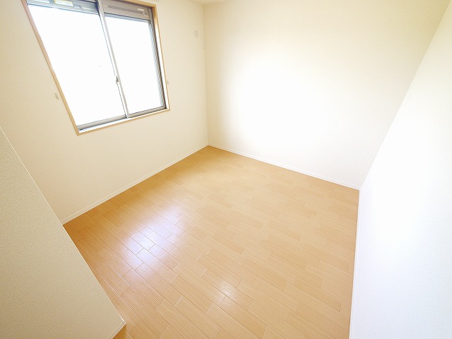その他部屋・スペース　使い勝手のいい寝室です
