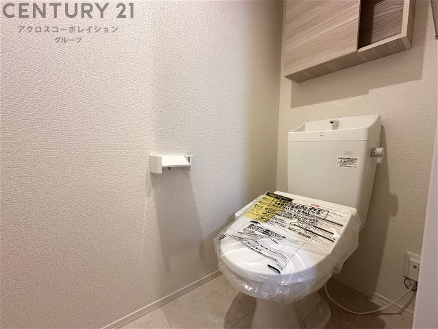 トイレ　温水洗浄便座付きのトイレです♪