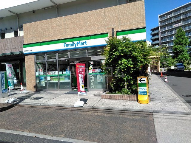コンビニ　ファミリーマート　板橋向原三丁目店（コンビニ）まで597m