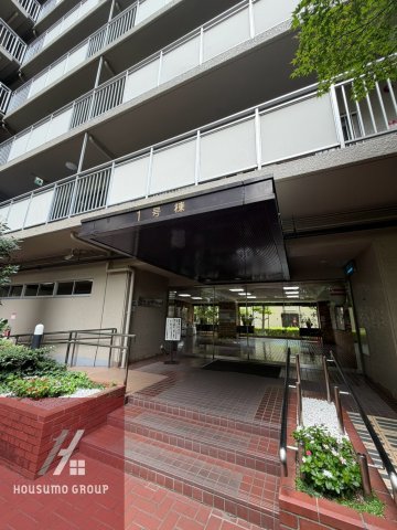 ファミールハイツ北大阪1号棟の外観写真