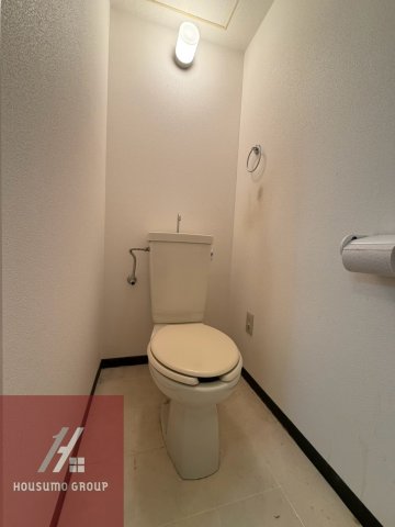 ファミールハイツ北大阪1号棟のトイレ写真