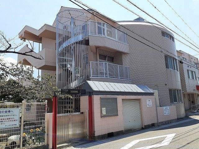 幼稚園・保育園　かしの木保育園（幼稚園・保育園）まで178m