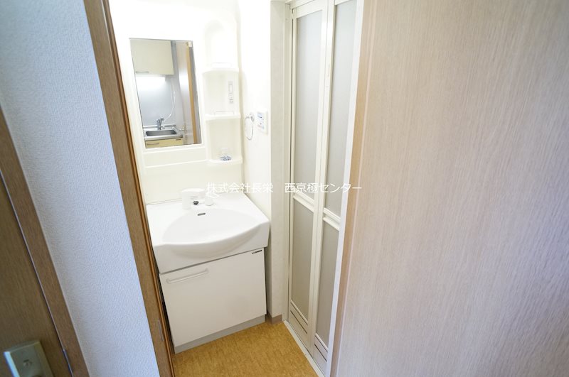 洗面設備　※同タイプ203号室の写真です★（実際のお部屋とは異なります