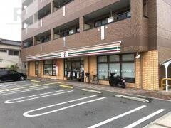 コンビニ　セブンイレブン交野私部4丁目店（コンビニ）まで705m