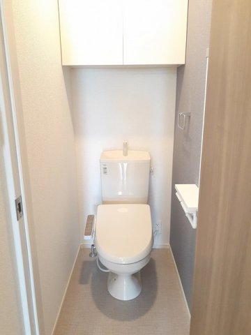 トイレ　清潔感のあるトイレです