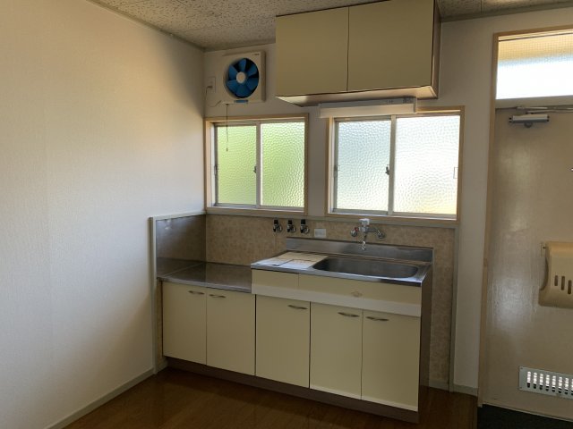 キッチン　収納豊富なキッチンです♪