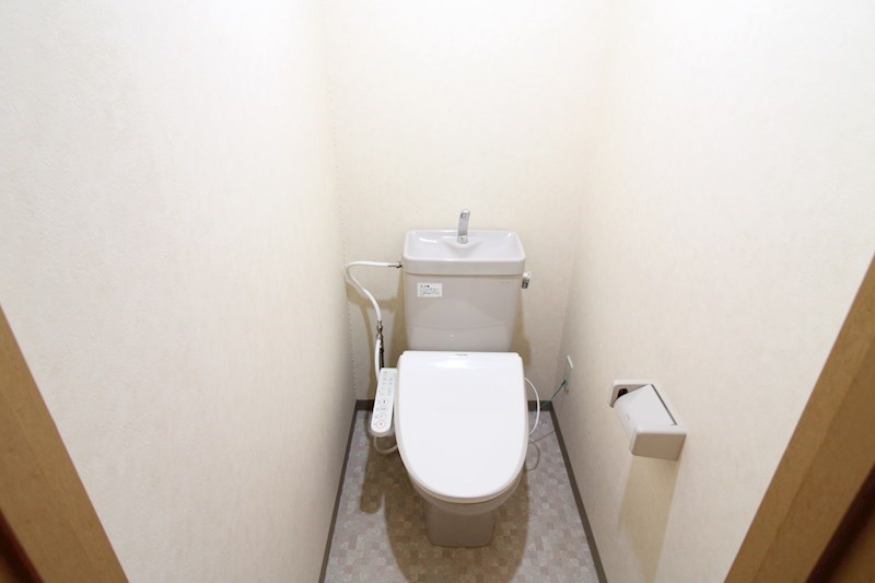 トイレ　※別部屋参考写真