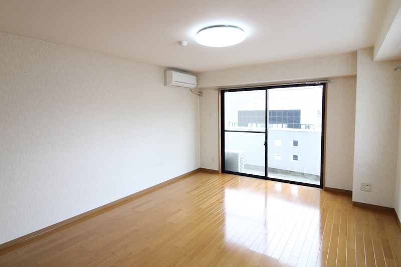 居室・リビング　※別部屋参考写真