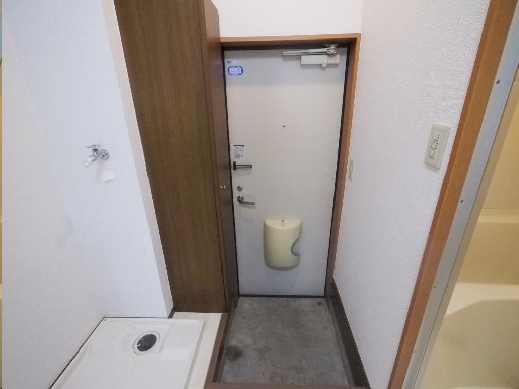 エルフ台原の玄関写真