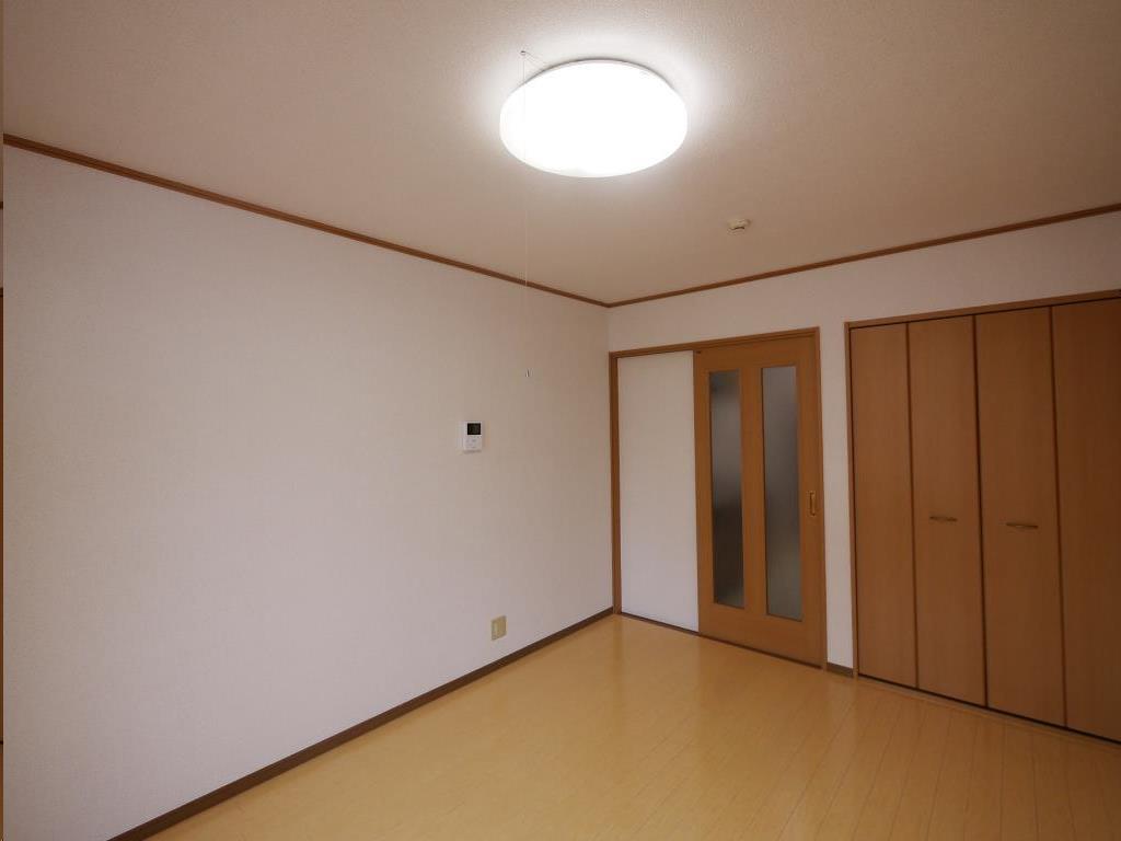 エルフ台原の居間写真