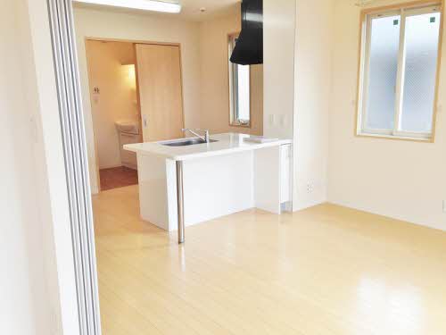 MAST COURT下滝野C棟の居間写真