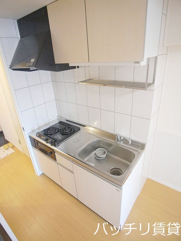 キッチン　＊画像は別部屋の為、現状を優先致します