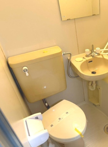 小田急江ノ島線 大和駅 徒歩15分 2階建 築36年のトイレ写真