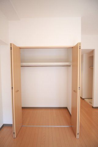 収納　（別タイプ参考写真）アルテール千石　文京区本駒込2