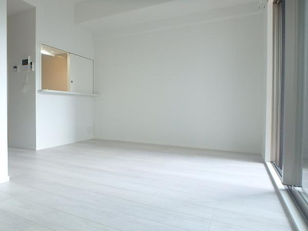 エンクレストベイ天神東2の居間写真