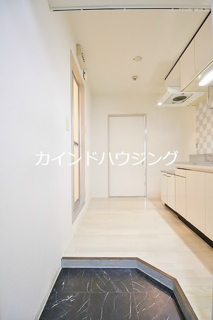 プリエールファミリー住之江御崎の居間写真