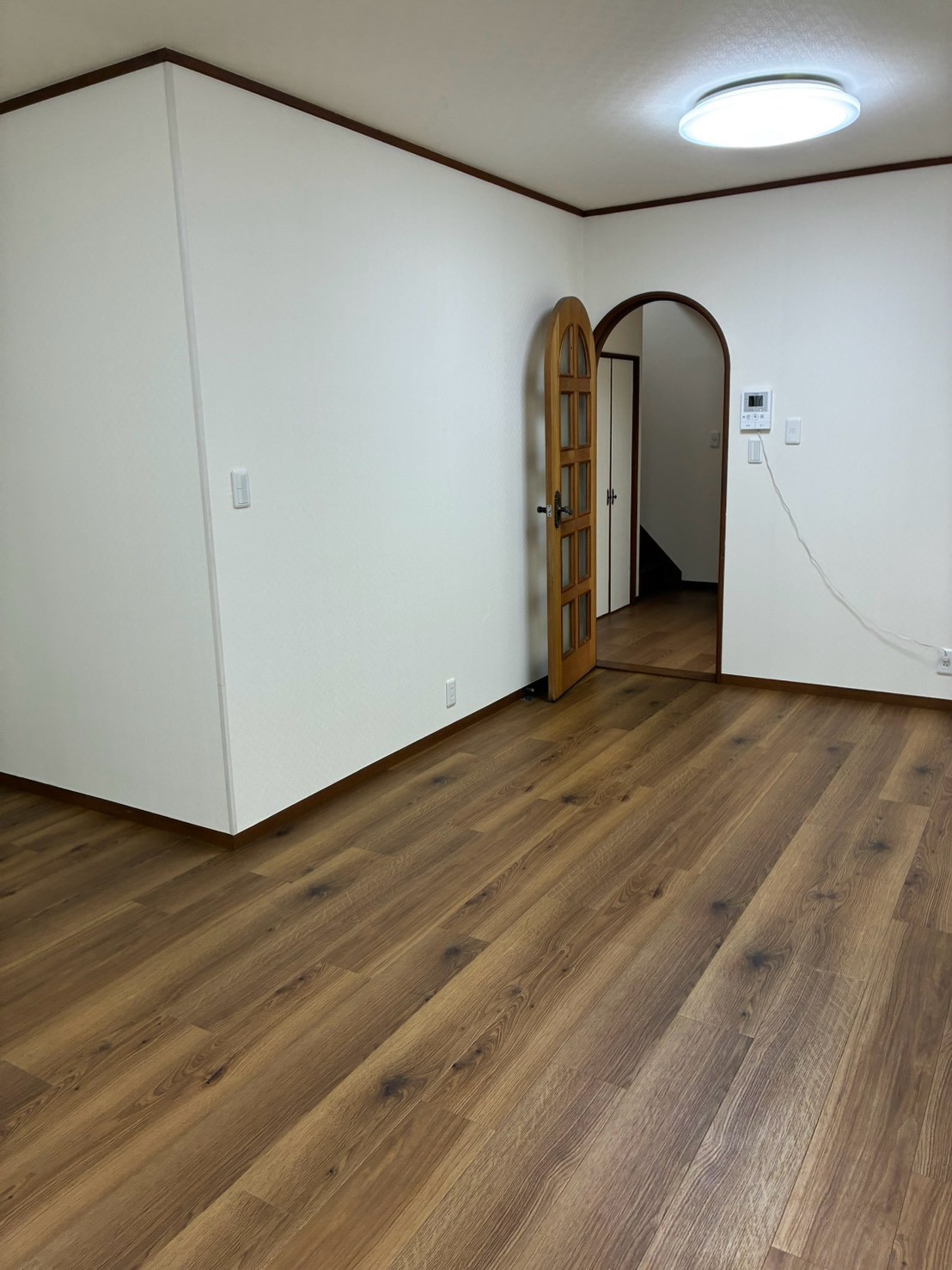 道合戸建の居間写真