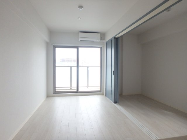 Bris西宮の居間写真