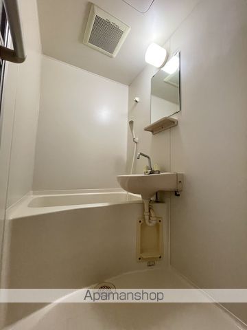 地下鉄御堂筋線 長居駅 徒歩5分 4階建 築33年の風呂写真