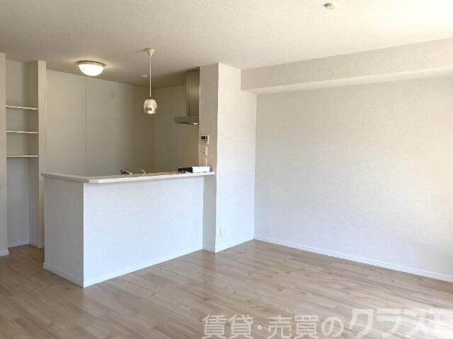 居室・リビング　カウンターキッチンです♪