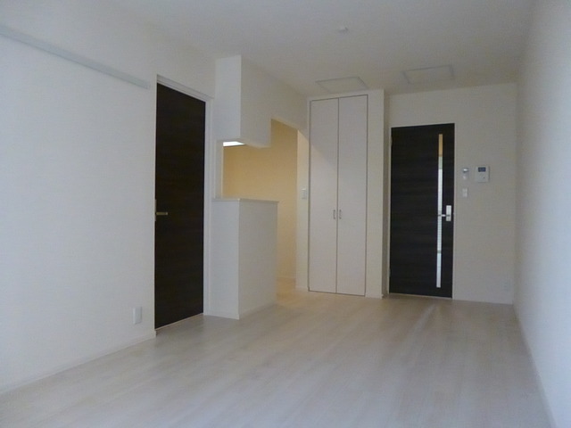 居室・リビング　★白を基調としたお部屋です★