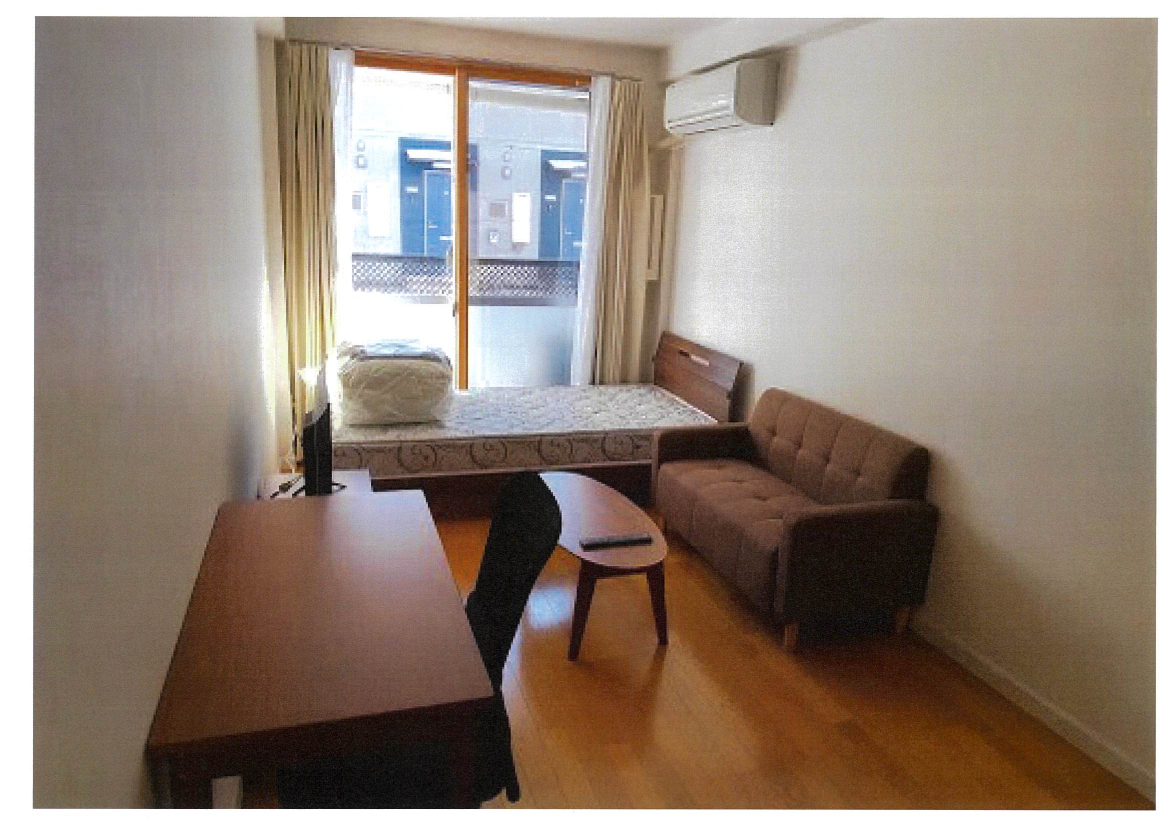 居室・リビング　ベット・ソファー・テーブル・