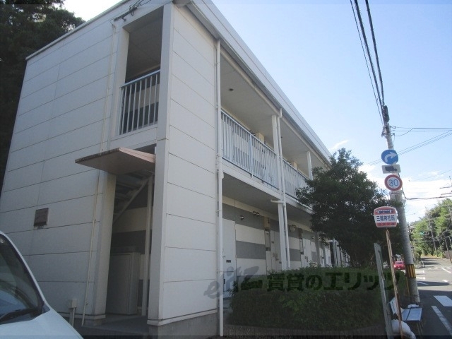 奈良市疋田町のアパートの建物外観